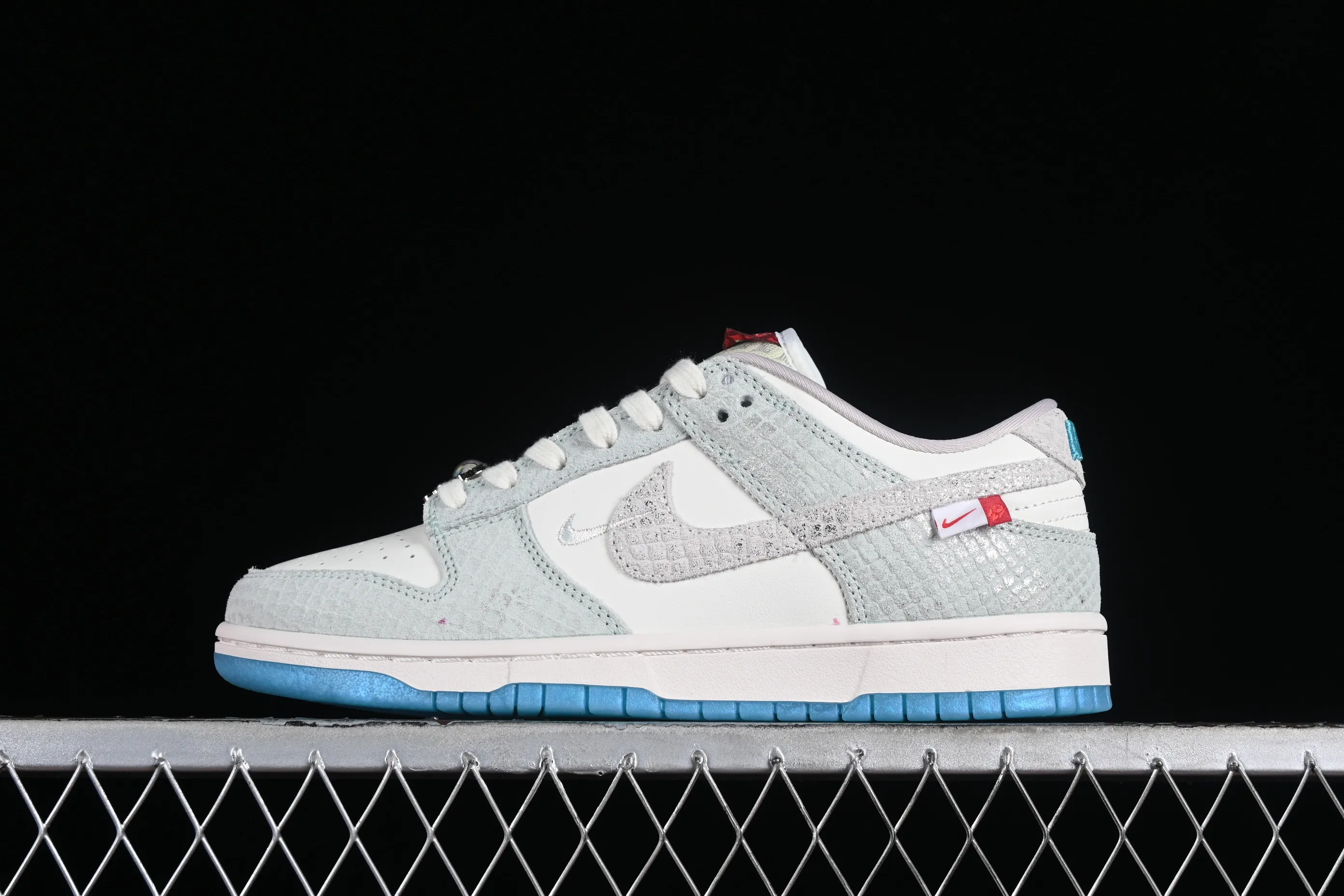 All categories Nk SB Dunk series Nk SB Dunk Low low-top sneakers F version Nk Dunk Low 2024 Year of the Dragon customized model SB low-top casual sneakers FZ5065-111